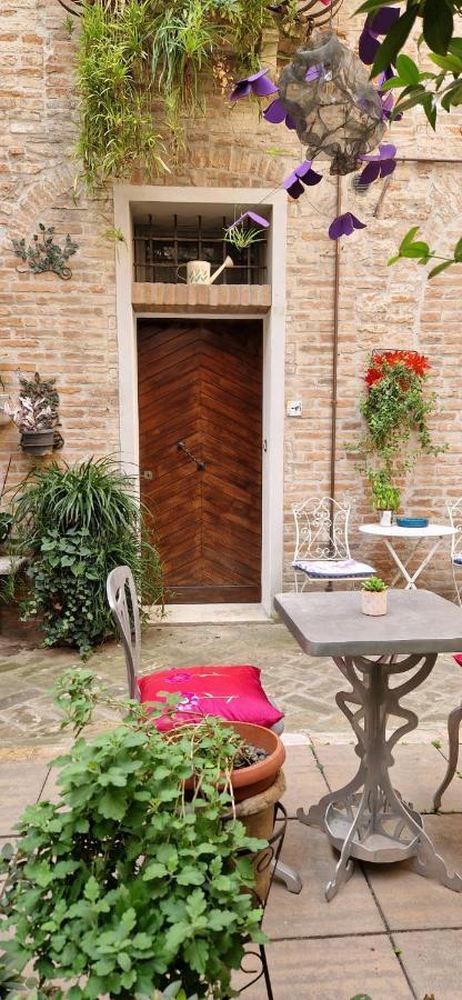 Il Giardino Segreto Apartment Ferrara Luaran gambar